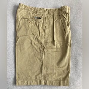 Eddie Bauer Pleated Front Khaki Men's Shorts